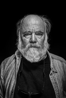 Phil Tippett. Director of Starship Troopers 2 Hero Of The Federation