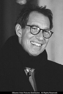 Bruce Paltrow. Director of Duets