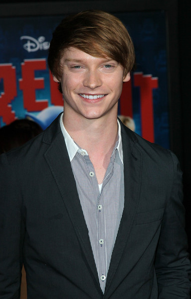 Calum Worthy