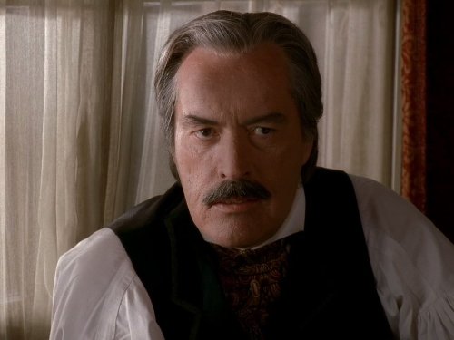 Powers Boothe