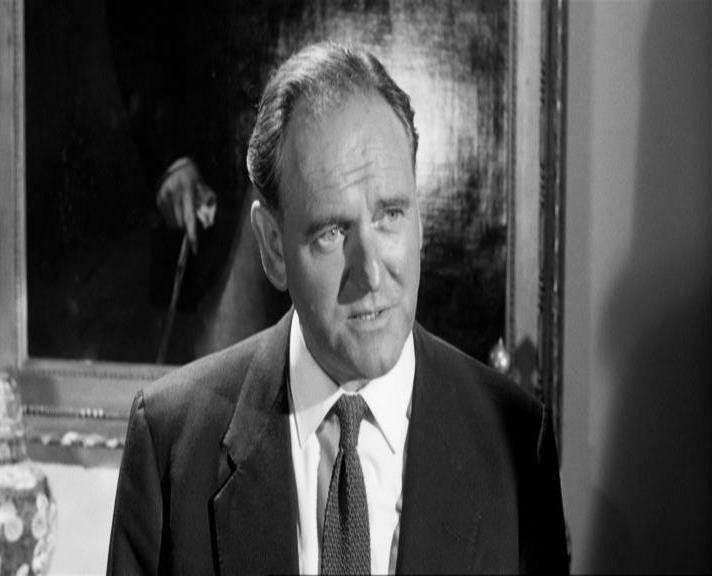 Bernard Lee