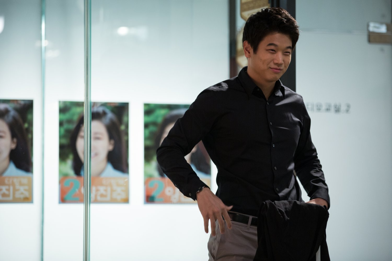 Ki Hong Lee