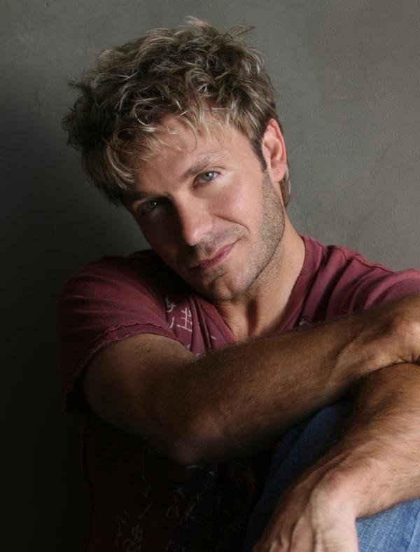 Vic Mignogna