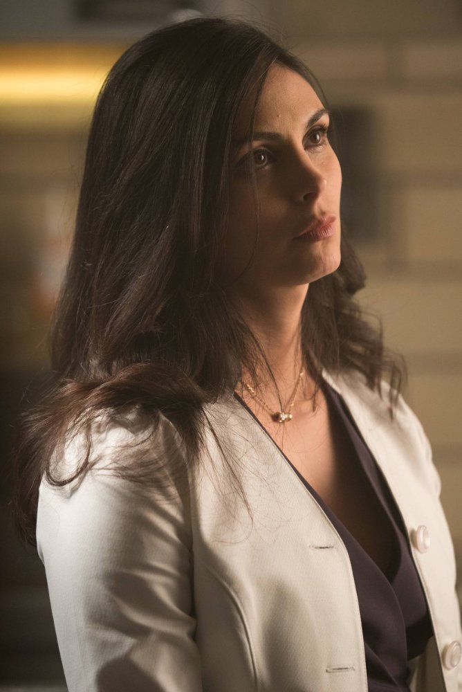 Dr. Leslie Thompkins