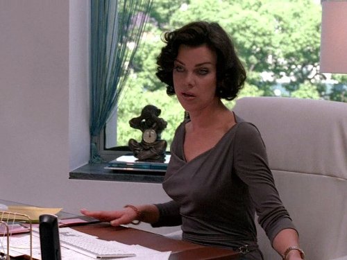 Debi Mazar