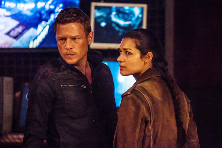Christopher Egan