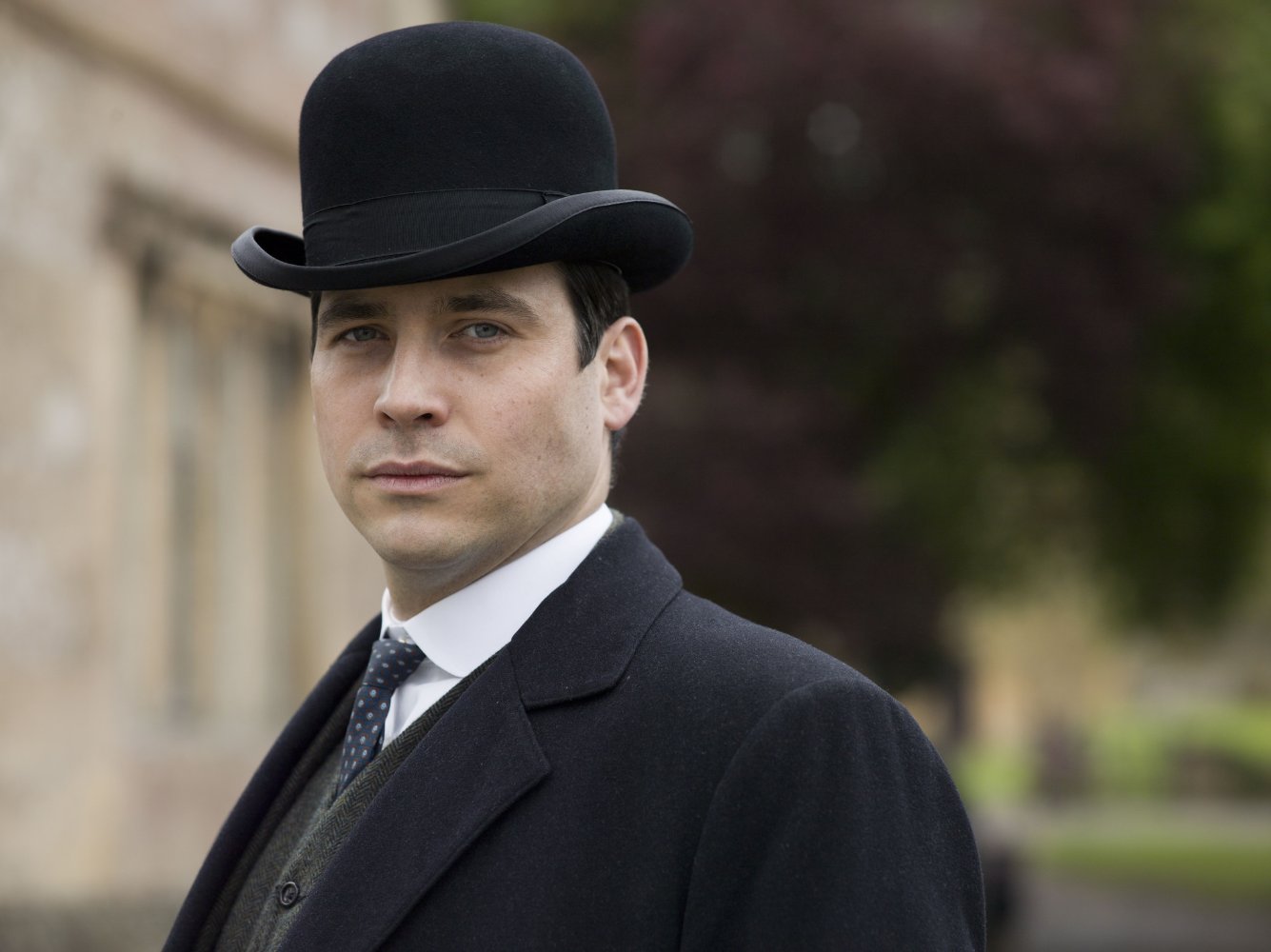 Robert James-Collier