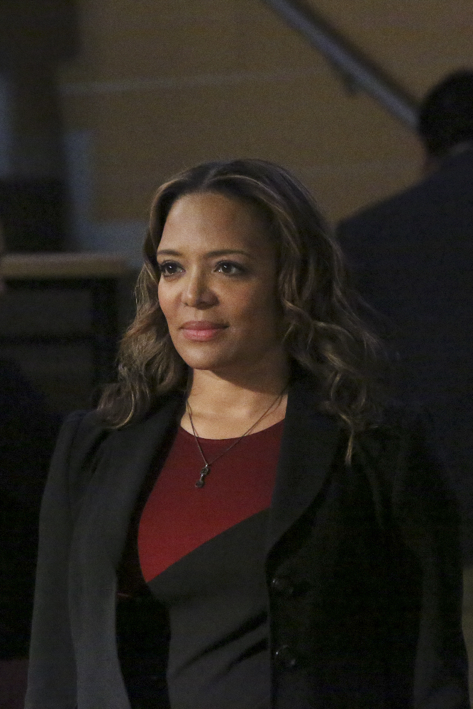 Luna Lauren Velez