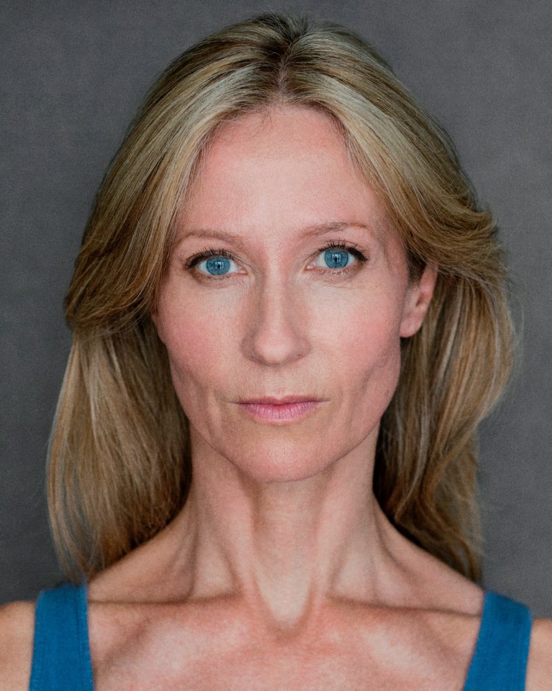 Angela Dixon