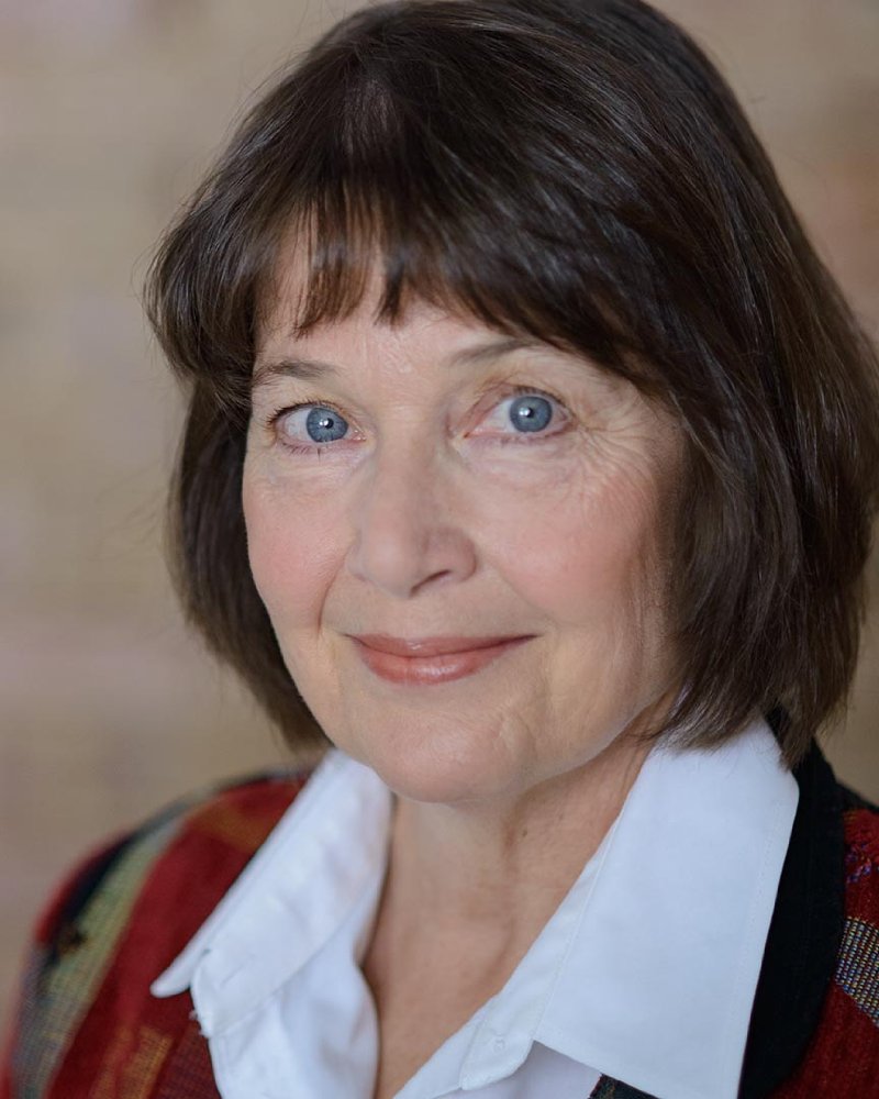 Angela Fox